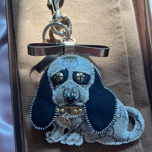 Gucci Dog Key Charm - Picture 6 of 6